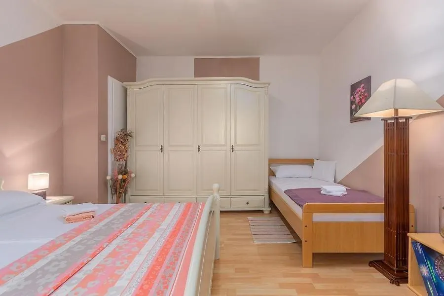 Apartment David Buzinija