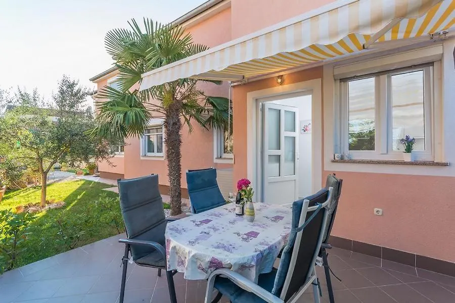 بيت ضيافة Apartment David Bužinija